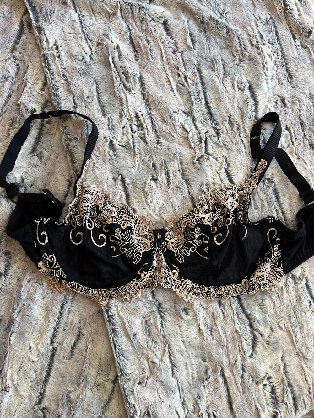 Black Bra Lingerie with Beige Floral Lace Embroidery